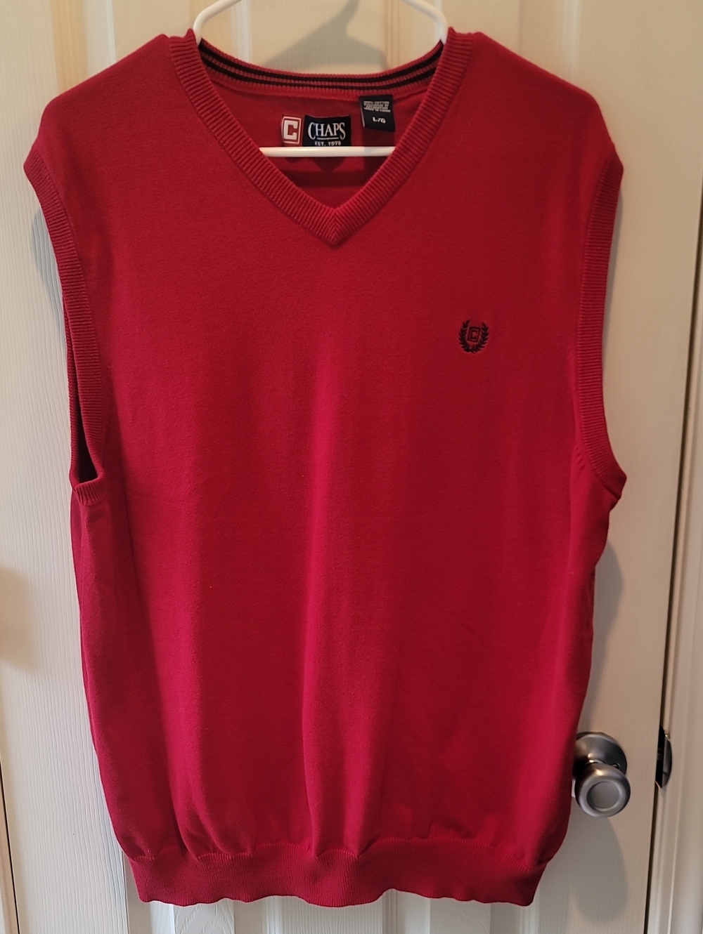 Chaps Men’s Crimson V-Neck Sweater Vest